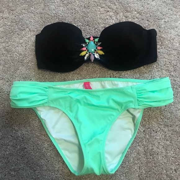 Set of 3 Victoria’s Secret Bikini Swim Tops - Picture 8 of 8